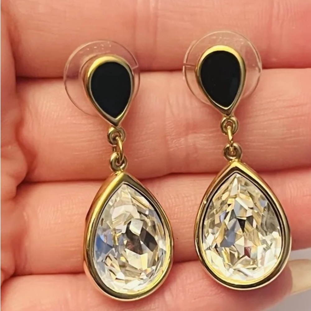 Trifari Earrings Dangle Gold Pierced Classy Glitzy Icy Crystal Rhinestone Bold - Picture 8 of 10